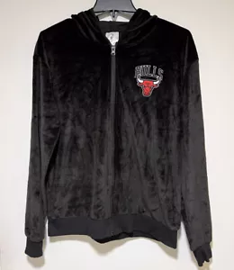 Women's NBA Chicago Bulls Velour Zip-Up Graphic Hoodie. Black. NEW WITH TAGS. - Picture 1 of 7