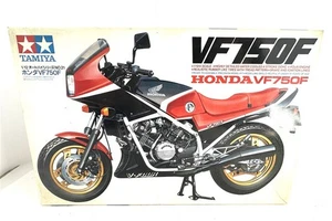 Tamiya 14021 Motorrad Honda VF750F Bausatz 1:12 - Bild 1 von 2