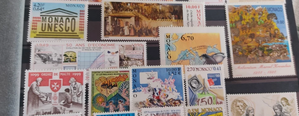 timbres de Monaco neuf sans traces de charnières année 1999, 1994, 1998 - - Photo 1/1
