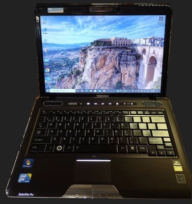 Laptop Toshiba Satellite Pro /250GB SSD/4GB RAM/Windows 10 Pro / U500-EZ1321 - Image 1 of 4