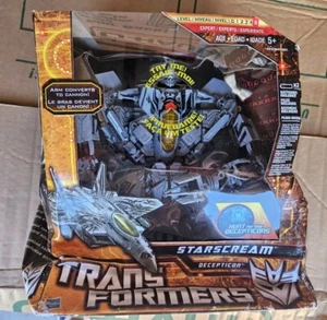 Transformers Hftd Leader Starscream MISB (Damaged Box) - Picture 1 of 7