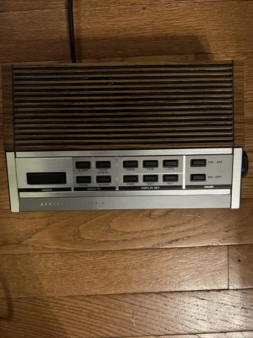 Vintage Clock Radio - General Electric Model 7-4652A AM/FM Digital Alarm Cover