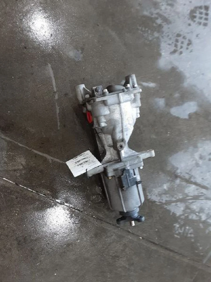 2011-2013 Kia Sorento Rear Differential Carrier Assembly OEM  - Image 1 of 4
