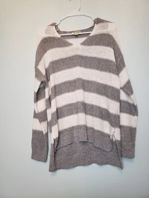 Suéter Pullover Manga Larga Para Mujer Appleseed Talla M Gris Blanco Rayas Cuello en V  Foto 1 de 4