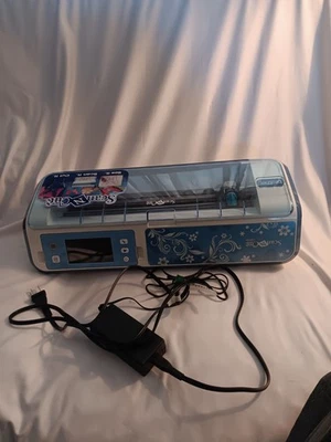 Brother Scan & Cut CM550DX Scrapbook and Paper Crafting Vinyl - Image 1 of 4