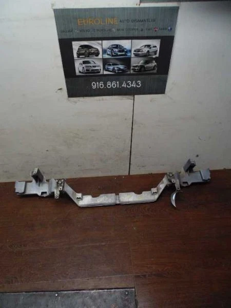 08-09 JAGUAR XJ Radiador Núcleo Soporte AA 44778 Foto 1 de 1