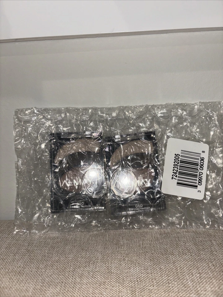 Almay Shadow Trio Eyeshadow Palette - Image 1 of 1