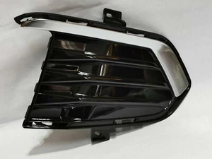 Bisel de lámpara del lado izquierdo del conductor para Cadillac XT5 2017-2020 (84107960) - Imagen 1 de 3