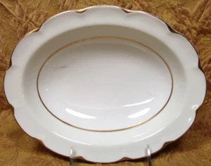 Theodore Haviland New York CONCORDE oval serving bowl -white/cream w/gold - Picture 1 of 3