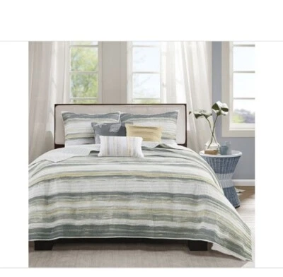 Madison Park 6 Pcs Coverlet Set Full/Queen Size Coastal Stripe  - Image 1 of 4