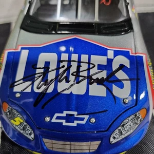 RCCA Action 1/24 2004 Kyle Busch #5 Autographed Lowe's Elite Rookie #0019 of 288 - Picture 1 of 11