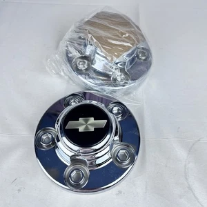 Set of 2 1988-1998 Chevy Truck OEM Center Caps 15545318B 15545325C - Picture 1 of 8