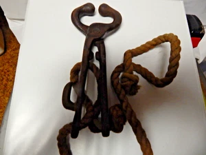 Vintage Bull Nose Lead Ring Puller Pliers 8" Rustic Farm Barn Solid Cast Iron - Picture 1 of 4