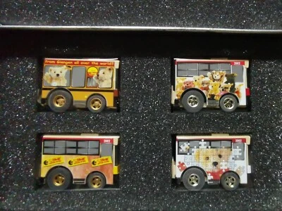 Takara Choro Q 100 Años Steiff Oso de Peluche Caja de Exhibición de Metal con 4 Autobuses Coches RARO Foto 1 de 4