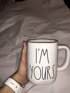 NEU RAE DUNN VALENTINSTAG I’M YOURS HERZ PFEIL TASSE, KAFFEE, TEE - Bild 1 von 3