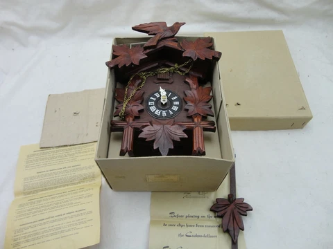 Vintage Black Forest Style Cuckoo Clock GERMANY Cover