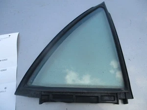 Vidrio de ventilación de puerta trasera derecha Corolla 09-13 construido en América del Norte - Imagen 1 de 3