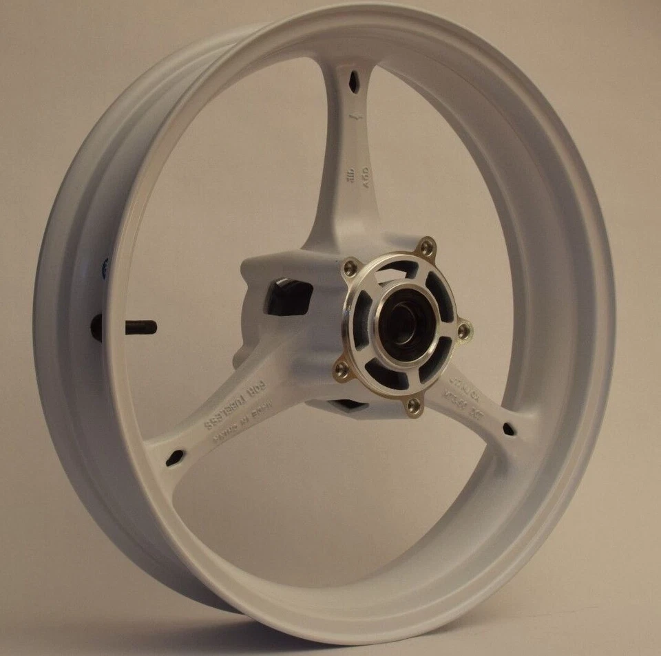 NUEVA RUEDA DELANTERA BLANCA BRILLANTE SUZUKI GSXR 600 750 2006-2007 GSXR 1000 2005-2008 Foto 1 de 4