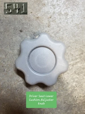 SUBARU FORESTER FRONT LEFT SEAT CUSHION ADJUSTER KNOB OEM 2003-2005 - Image 1 of 2