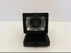 VTG SWIVEL WALL LIGHT, SQUARE PLASTIC SHADE, APPROX 4" x 3" x 2-1/2", 1A 125V - Picture 1 of 7