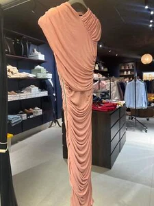 Vestido rosa antiguo Tom Ford Archive - Imagen 1 de 3