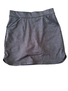 Peter Millar Black w Purple Petal Hem Performance Golf Skort Skirt Size Small - Picture 1 of 6