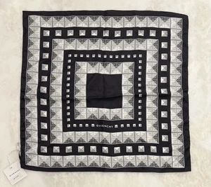 Givenchy 4G Logo 100% Silk Scarf 19 X 19 Square Geometric Black Grey Italy - Picture 1 of 10