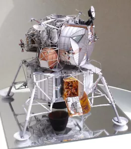 1:48 Scale NASA Apollo13 Mooncraft DIY Handcraft Apollo 13 PAPER MODEL KIT - Picture 1 of 8