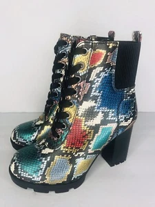 Woman ‘s Multicolor Bamboo combat boots Size 5.5 - Picture 1 of 7