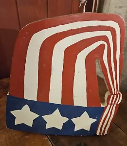 ANTIQUE PRIMITIVE RED WHITE & BLUE HANGING AMERICANA NIGHT CAP PLAQUE 1960s-70s - Picture 1 of 13
