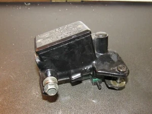 CILINDRO PRINCIPALE FRIZIONE KAWASAKI ZX9R B1 B2 1994. - Foto 1 di 2