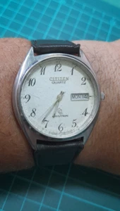 Vintage 70s Citizen Crystron Quartz 44-2856 Kanji Day-Date Watch Japan *Working* - Imagen 1 de 7