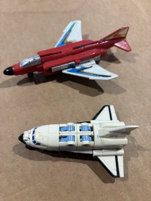 2 Transformers G1  AERIALBOTS SUPERION FIREFLIGHT HASBRO 1985 + ASTRO SQUAD 1991 - Immagine 1 di 4