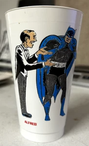 ALFRED DC Comics SUPER HEROES 7-11 CUP 1973 Batman - Picture 1 of 2