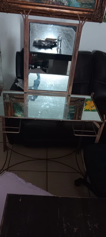 MIRROR TABLE - Image 1 of 2