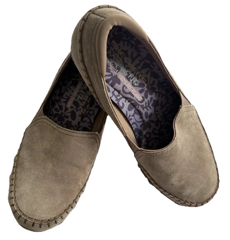 Mocasines Skechers de gamuza mush de espuma viscoelástica ajuste relajado nuevos para mujer talla 7 Foto 1 de 4