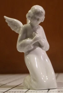Cerámica Ángel Blanco Arrodillado Rezando Hecho en Brasil 4.25" Alto - Imagen 1 de 9