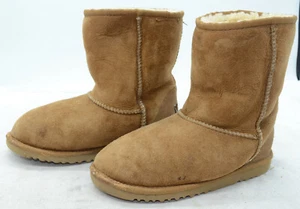 UGG Australia Clásico Corto Gamuza Piel de Oveja Invierno Nieve Castaño Botas Niña 3 - Imagen 1 de 5