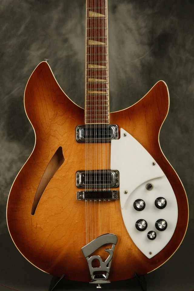 Rickenbacker 1980 360/12 cuerdas OS/WB con tostadora/pastillas "de colección" nogal Foto 1 de 4