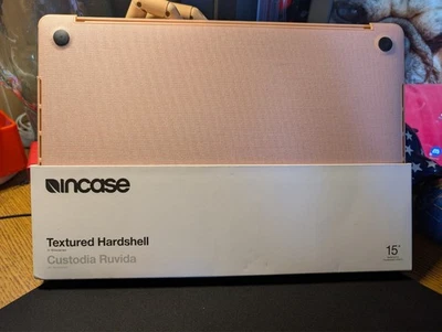 Incase Textured Hardshell Case Woolenex for 15" MacBook Pro USB-C Blush Pink - Image 1 of 2