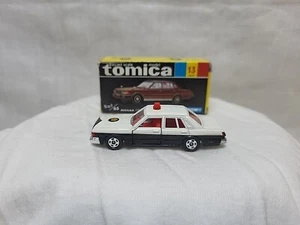 Vintage Tomica Black Box #13 Nissan Cedric 280E Brougham Police Car In Box - Picture 1 of 9