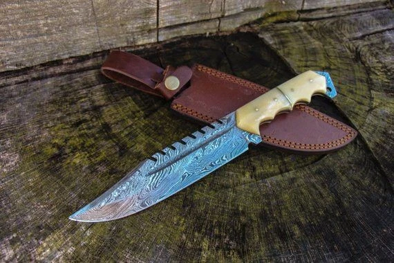 13" CUSTOM HANDMADE FORGED DAMASCUS STEEL HUNTING BOWIE BONE HANDLE+SHEATH - Image 1 of 1