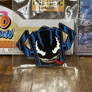 Pin de esmalte exclusivo Funko Marvel Venomized Galactus GameStop - Imagen 1 de 2