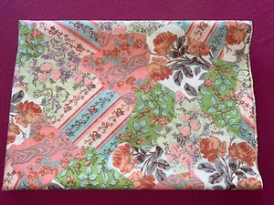 Tissu vintage coton  à fleurs  larg 150 cm x H 150  cm réf C223 bis - Picture 1 of 5