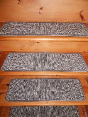 13 = PASO 9" x 30" Wilton alfombra de lana acolchada peldaños de escalera AM-22. Foto 1 de 4