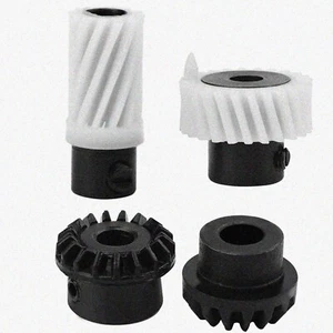 SewMaster Gear Kit: 4-Piece Hook & Shaft Replacement Set for Sewing Machines - Picture 1 of 7