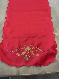 Lenox Holiday Red Nouveau Cutwork 14 X 90" Table Runner Preowned - Picture 1 of 7