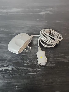 TAD137JSE Rare Travel Adapter Charger For Samsung Flip Cell Phone - Zdjęcie 1 z 5