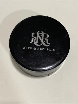 Color de ojos saturado Rock & Republic - Scorch. 0,11 oz/3 g. Sin sellar. Manchado Foto 1 de 3