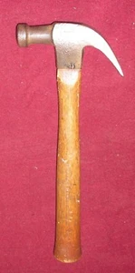 VINTAGE PLUMB CLAW HAMMER W/ WOOD HANDLE - 1 lb.5 oz. TOTAL - Picture 1 of 6